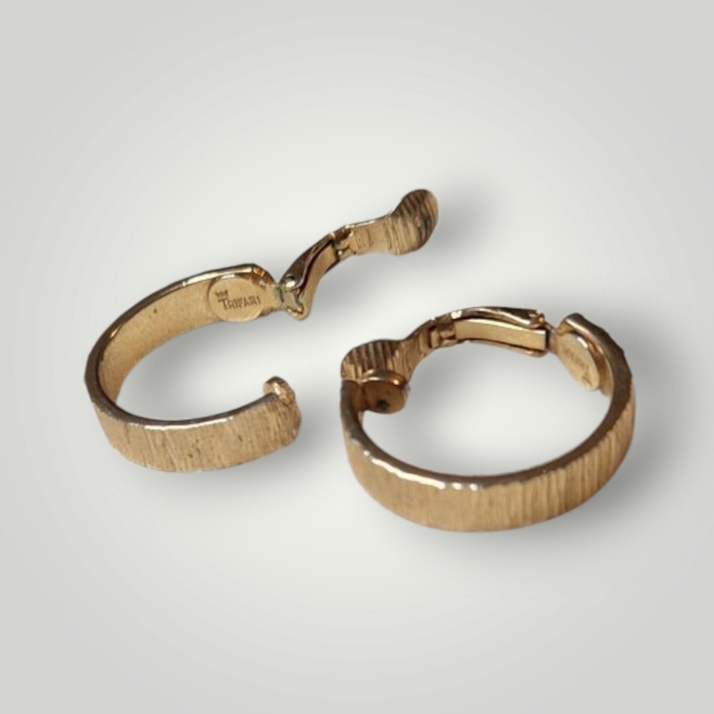 Trifari faux Gold Hoop clip on Earrings - Picture 12 of 13